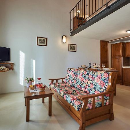 Casanova - Family Apartments Residence San Quirico dʼOrcia Exteriör bild