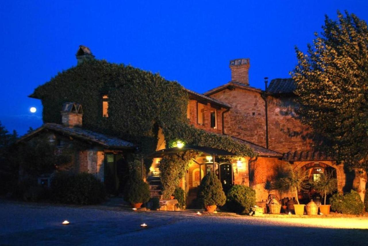 Casanova - Family Apartments Residence San Quirico dʼOrcia Exteriör bild