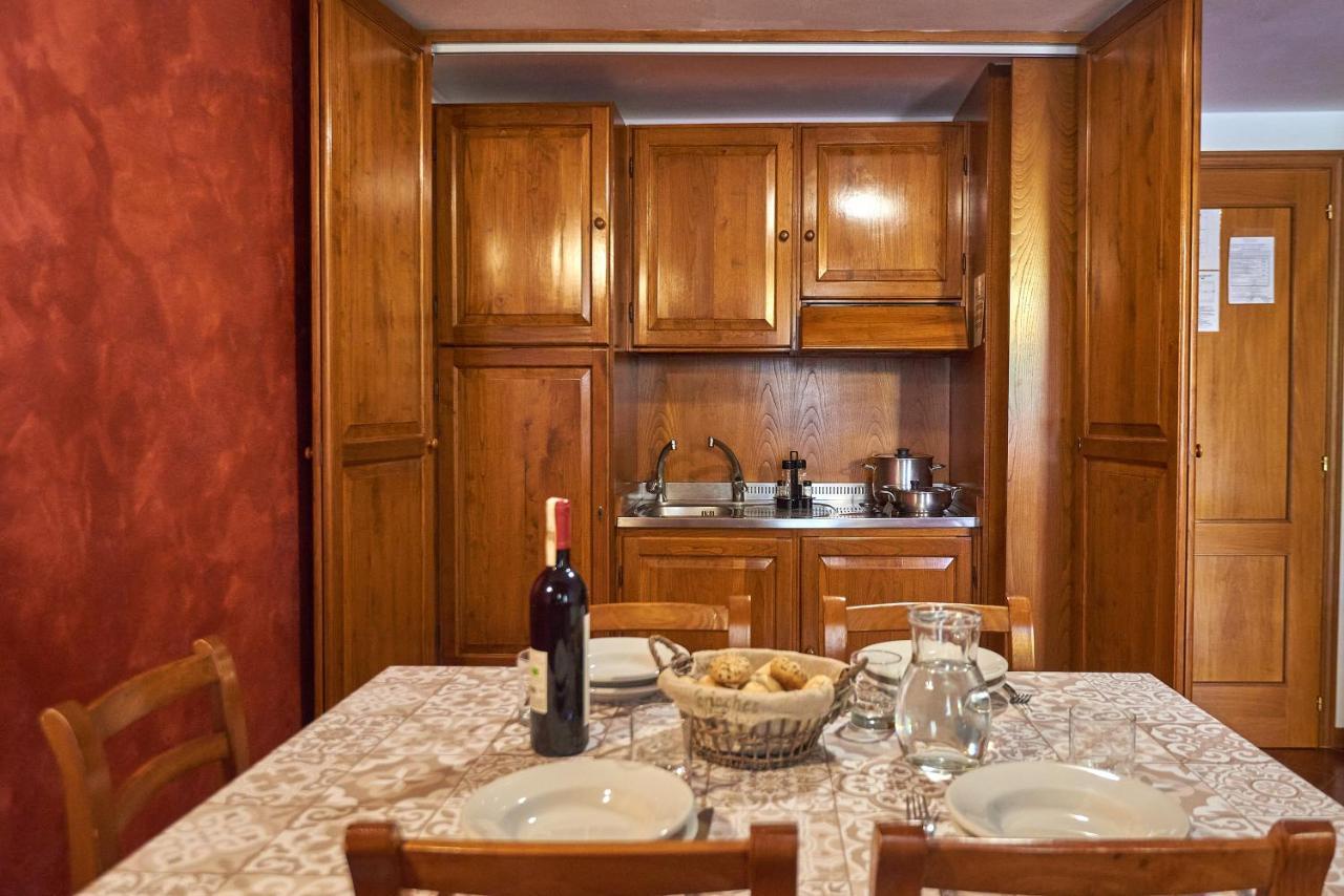 Casanova - Family Apartments Residence San Quirico dʼOrcia Exteriör bild