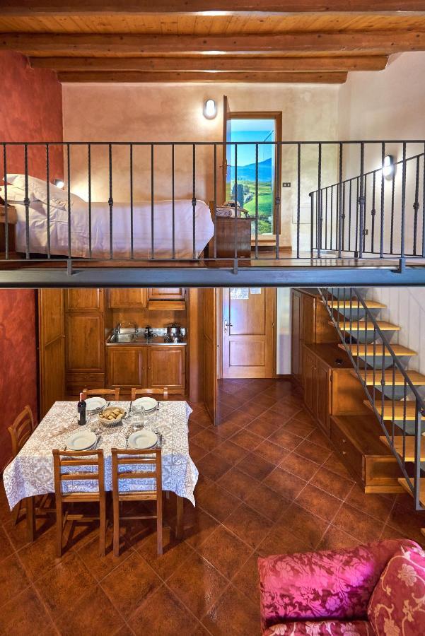 Casanova - Family Apartments Residence San Quirico dʼOrcia Exteriör bild