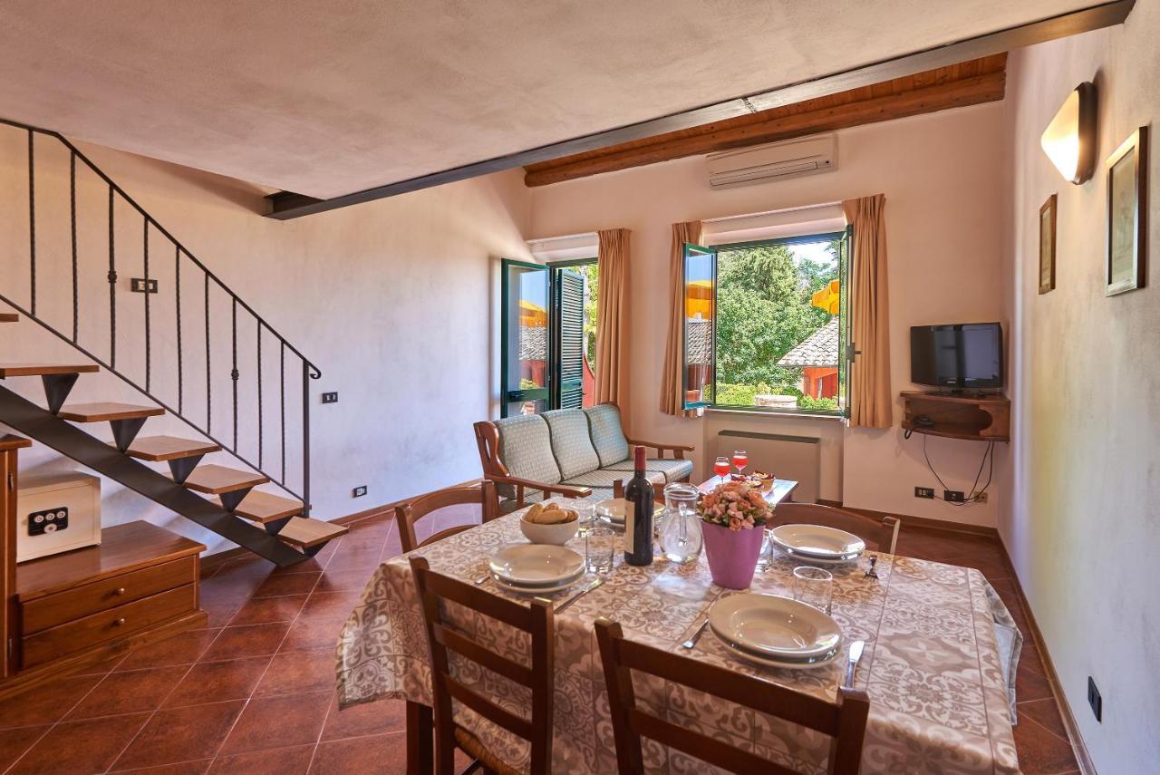 Casanova - Family Apartments Residence San Quirico dʼOrcia Exteriör bild